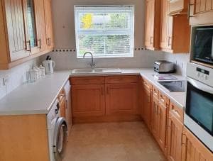 Beverley Central Townhouse Free Parking Sleeps 8 Image 3