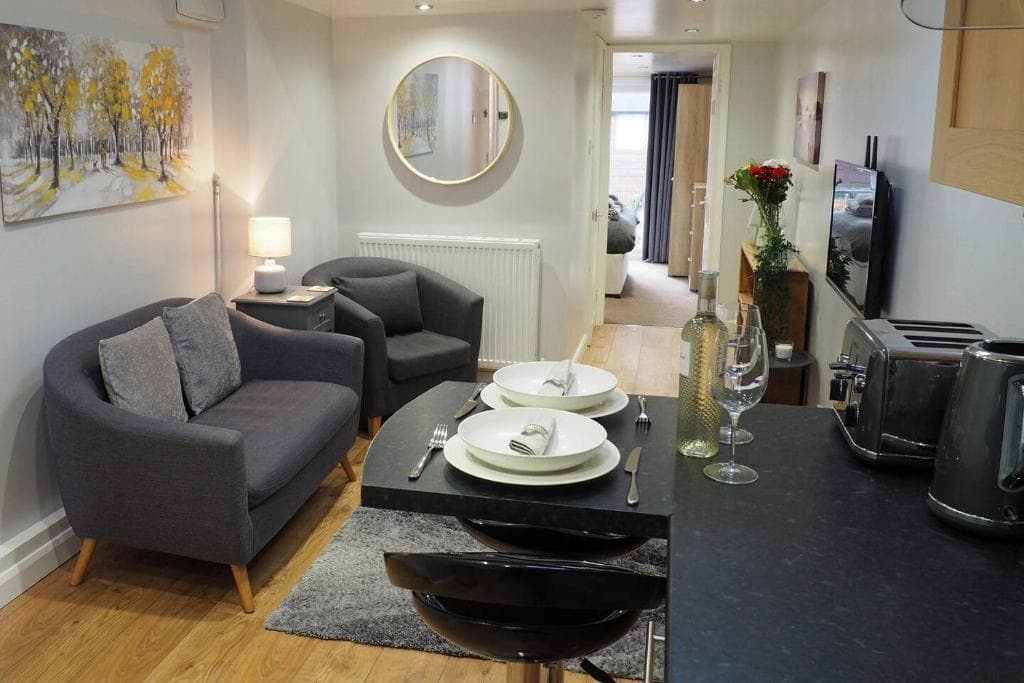 Beautiful 1-Bed Apartment in York Image 2