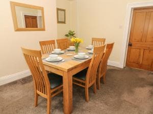Rockville, Hawes Image 3