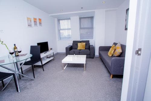 Cosy Executive City Apartment 2 Image 6