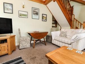 Lychgate Cottage Image 2