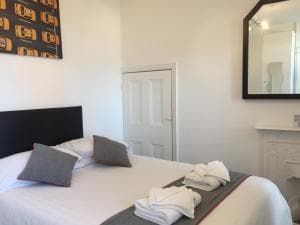 Diamonds Guest House Image 3