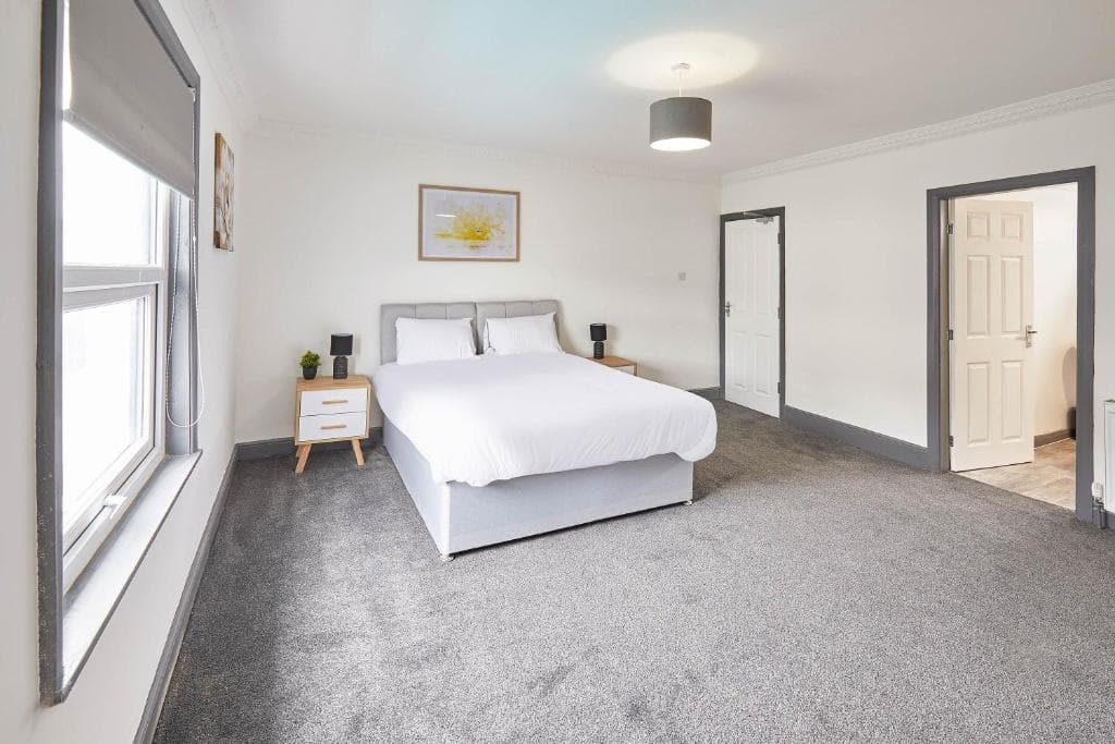 Host & Stay - Clarendon Apartments Image 4