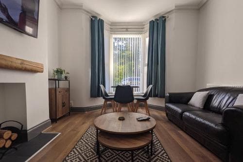 Linthorpe Terrace Image 1
