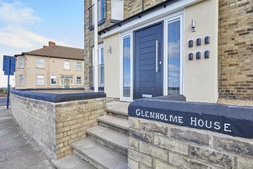 Host & Stay - Glenholme House Image 1