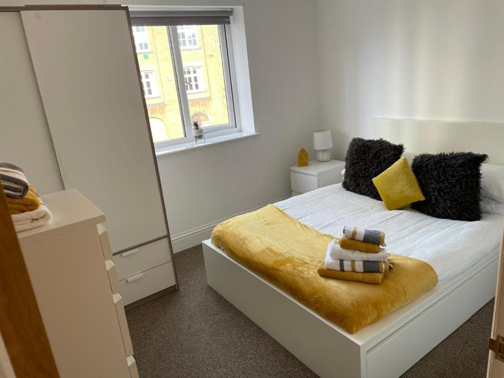 Best Priced Apartment In Hull 3 Image 1