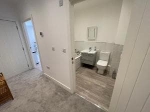 10 Argyle Court Image 3