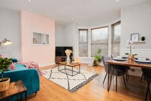 Central Harrogate 2 Bedroom Apartment Image 1