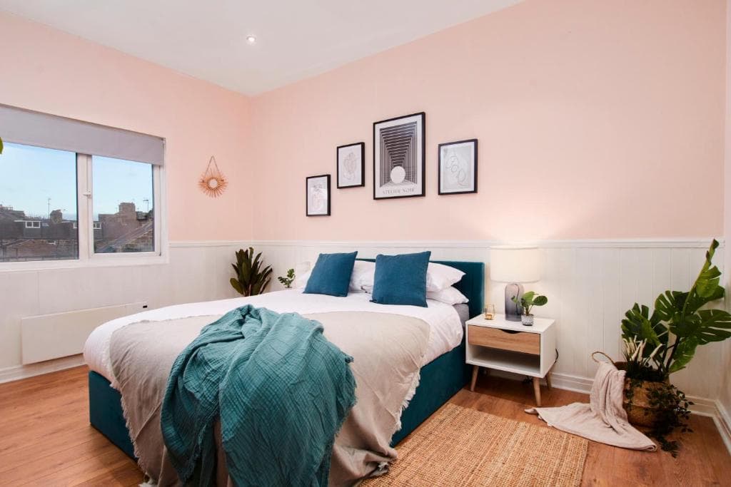 Central Harrogate 2 Bedroom Apartment Image 3