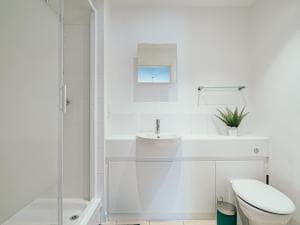 Jyde Apartments - Sheffield City Centre Image 3