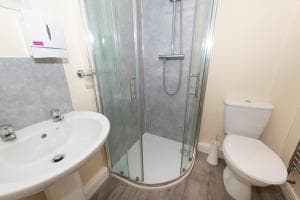 Seaways glamping, English Oak Image 4