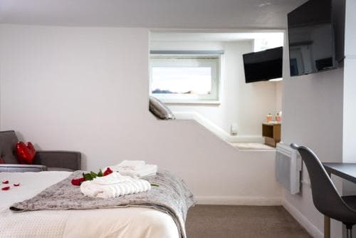 Dealhouse Apartments 1 Image 2