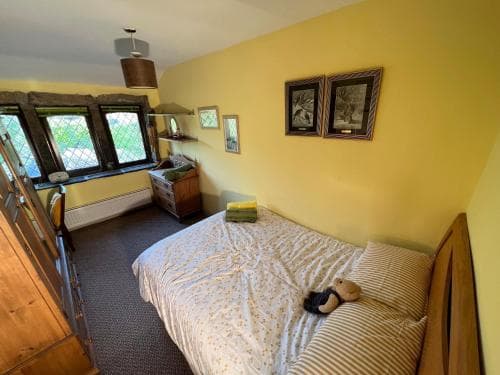 Stunning 2-Bed Cottage in Hebden Bridge Image 1