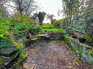 Stunning 2-Bed Cottage in Hebden Bridge Image 2