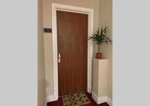 Best Priced Apartment In Doncaster #19 Image 2