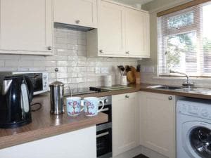 Back Cottage Image 3