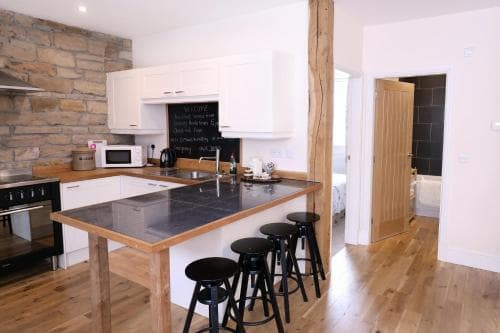 Stable Cottage Image 2