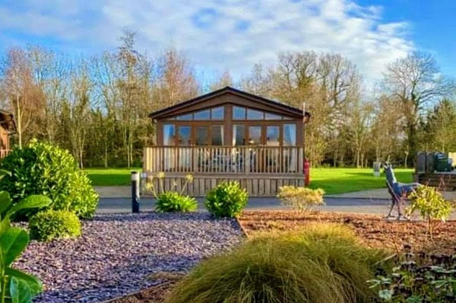 Deneb Lodge with Hot Tub Image 2