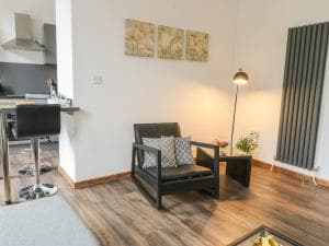 Apartment 2 Image 8