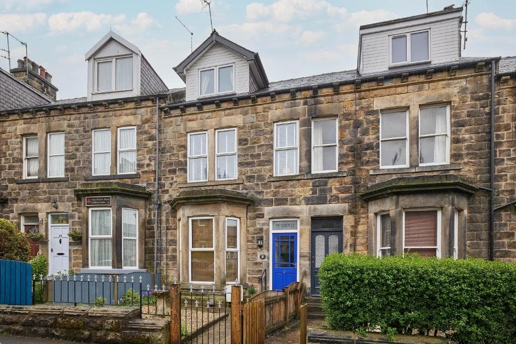 The Granville - Delightful 2-bed Victorian Apartment Image 1