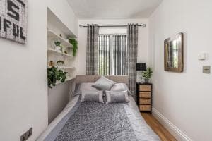 1 Bed Central Garden Apartment Image 2