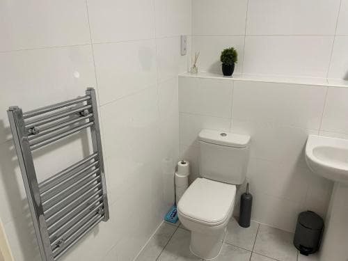 Queens Apartment - Lovely entire apartment Image 1