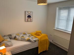SUPER 7 PERSON 3 BEDROOM 3 BATHROOM HOUSe! Image 2