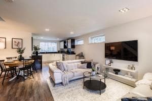 Stunning 2-bed Riverside Luxury Home with Parking Image 3