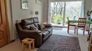Wood Bank Studio Apartment Image 3