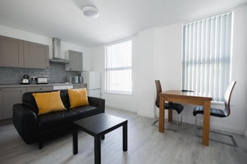 Platform Stadium apartment with parking Image 3