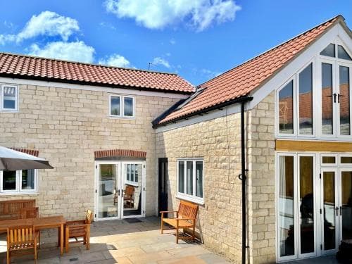 Rye Court Cottage and Annex Central Helmsley Image 3