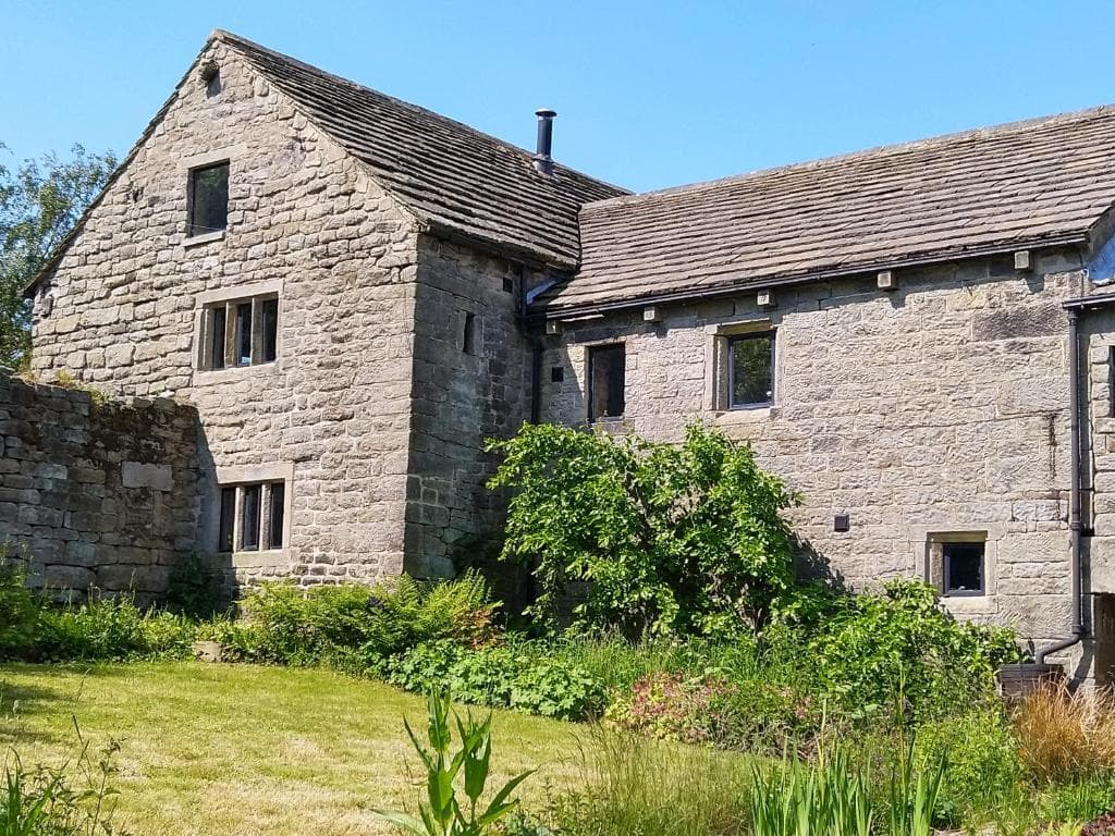 Wyndell Cruck Cottage Image 3