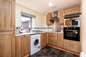 Cosy Apartment & Central Location & Contractors & DSA Image 2