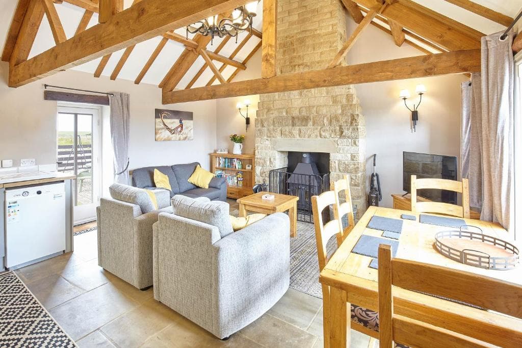 Host & Stay - Low Waupley Farm Image 1