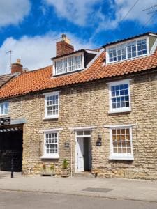 Bluebird Cottage Image 1
