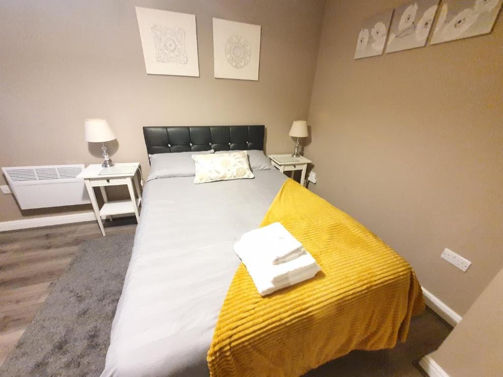 The Savile, Luxury Apartment Leeds - Your Next Stay Image 2