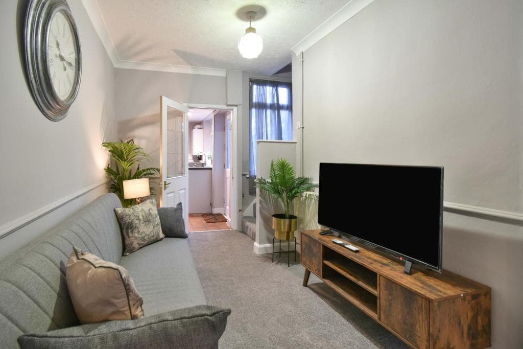 Dante House Image 3