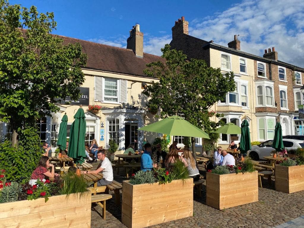 The George Hotel Easingwold Image 1