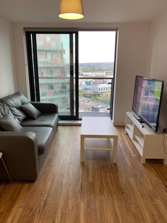 Fully furnished flat in city centre Image 1