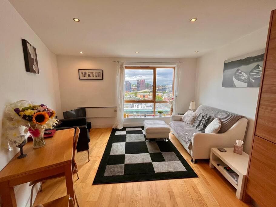 Lovely 1 bedroom City Centre apartment Image 1