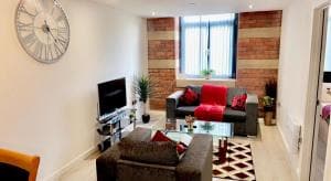 LUXURIOUS CITY CENTRE 2 BED APARTMENTS Image 2
