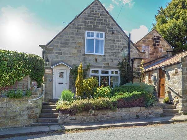 Lyndale Cottage Image 2
