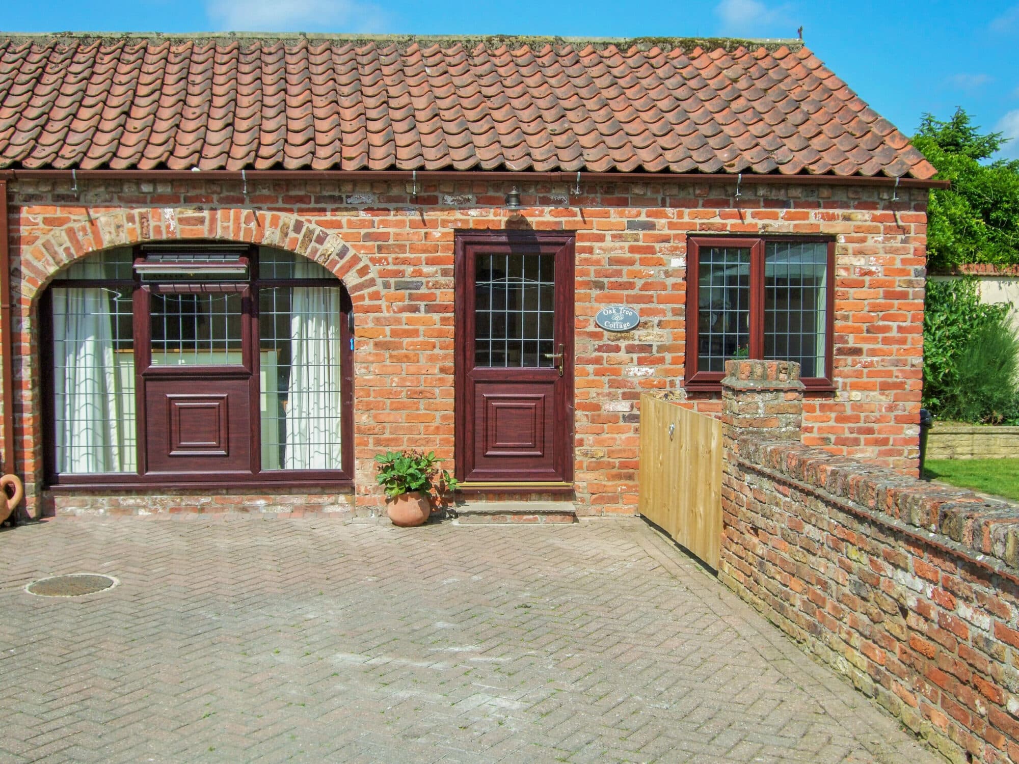 Oak Tree Cottage, Beverley Image 4