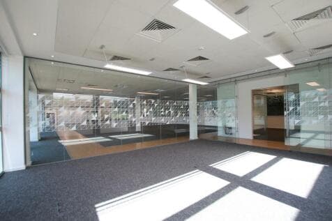 Office to rent Image 8