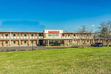 Accommodation at Econo Lodge Lexington Downtown near I-81 in lf wade international airport