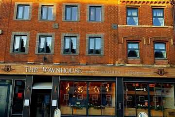 Accommodation at The Townhouse Boutique Hotel in walney aerodrome