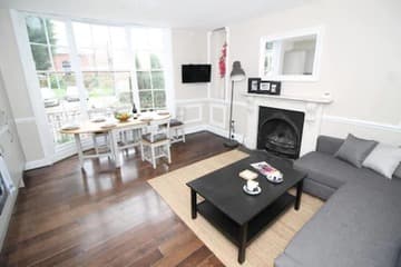 Accommodation at Number 18 Apartments in exeter airport