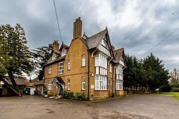 Accommodation at London Gatwick Inn in redhill aerodrome