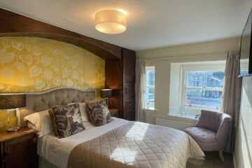 Accommodation at OYO Cocketts Hotel in hawes