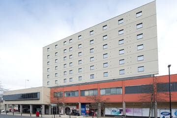 Accommodation at Premier Inn Leeds Headingley in leeds